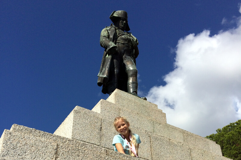 Savannah vor Napoleon Denkmal