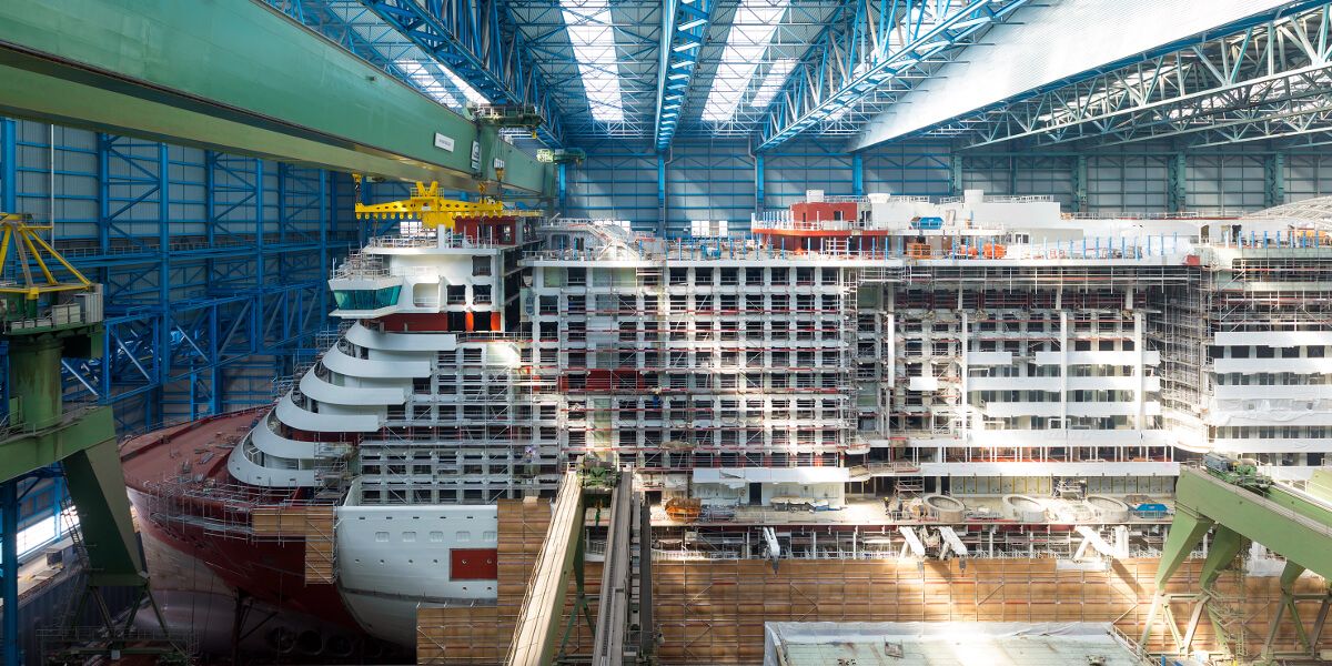Schiffbau in der Meyer Werft